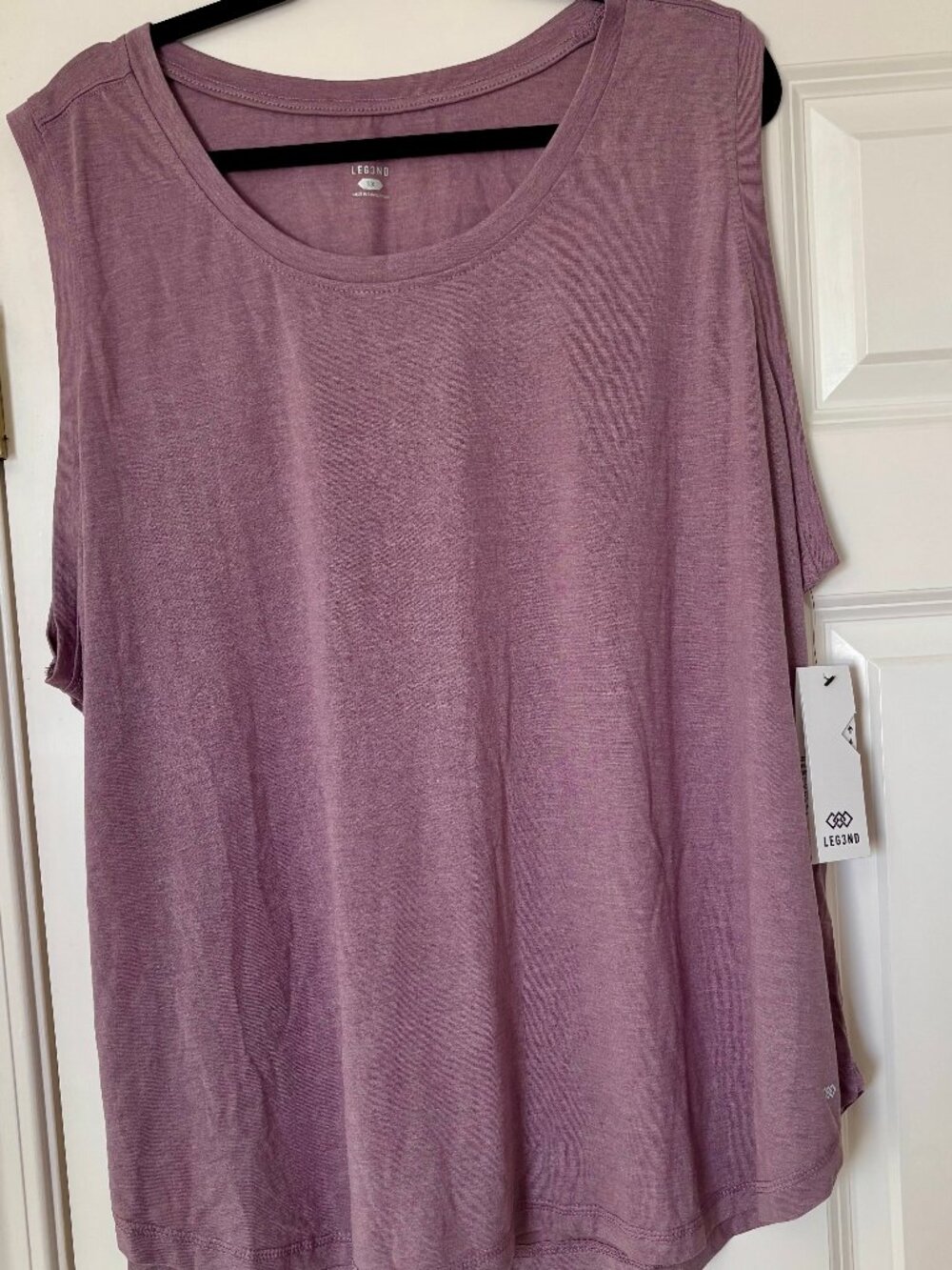 3X PURPLE SLEEVELESS TOP- NEW